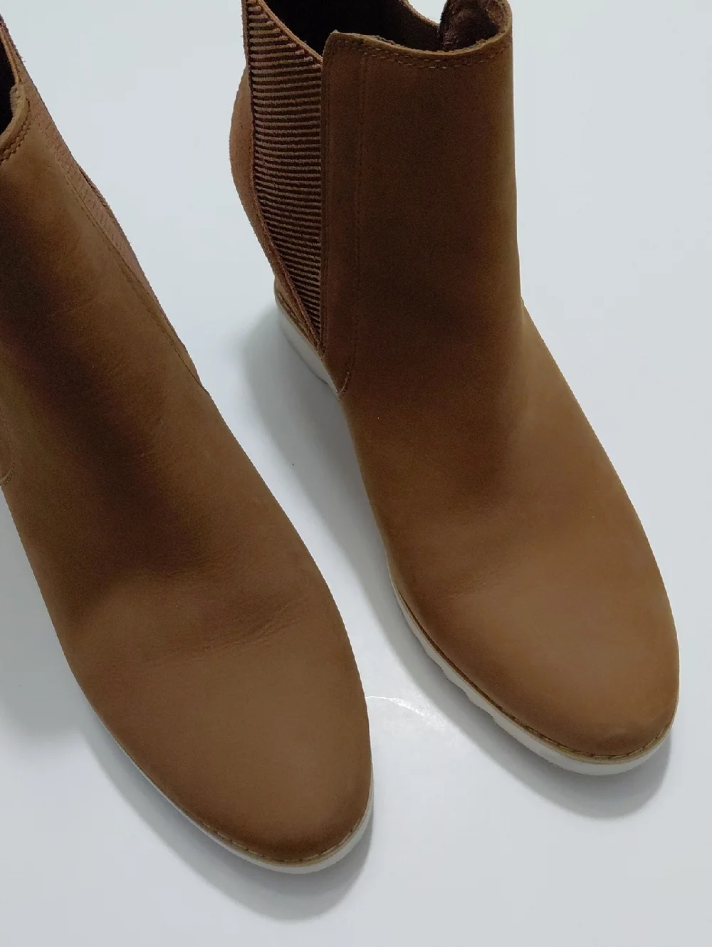 TOMS Women's Maddie Brown Leather Pull On Wedge Bootie - 11